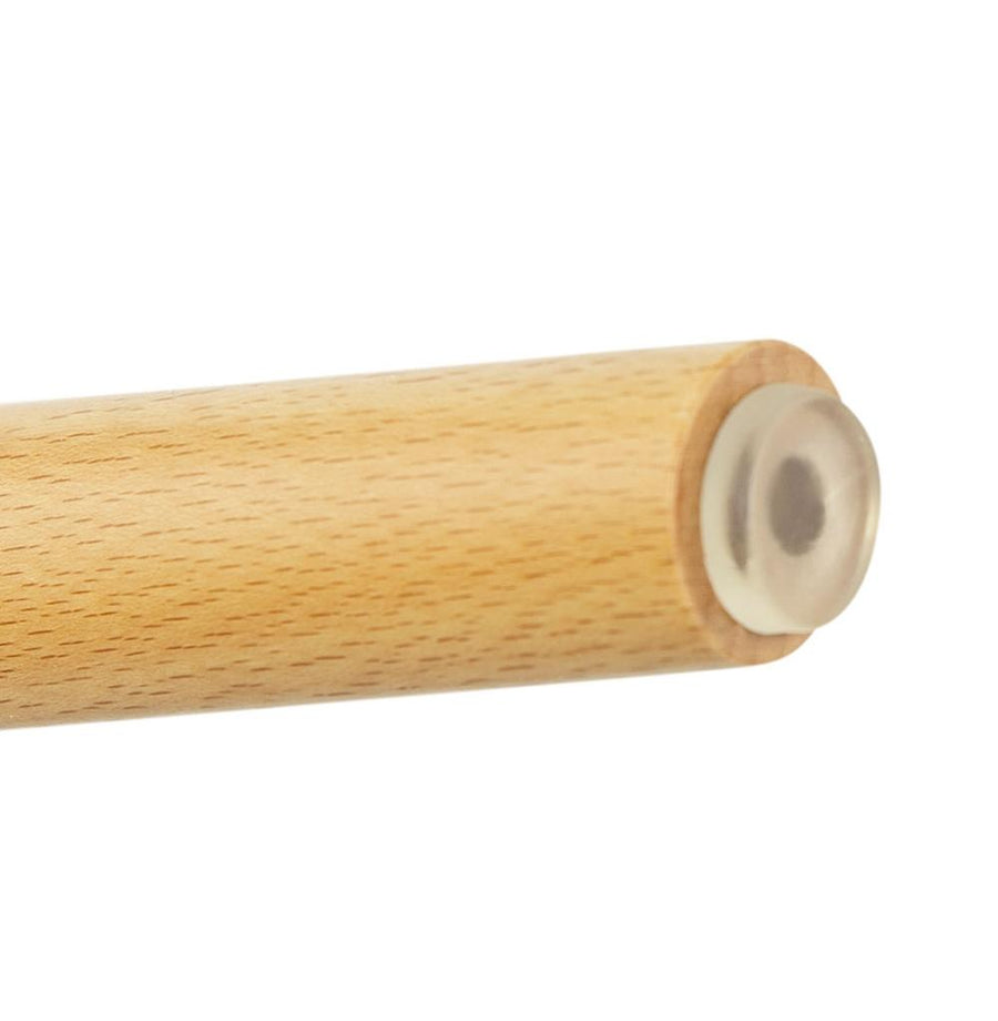 Thekenstuhl Konstruktion - Stabile Metallfüße mit Bodenschonern - sichtbare Holzmaserung der Sitzfläche - sorgfältige Verarbeitung der PIROL MINI Serie_