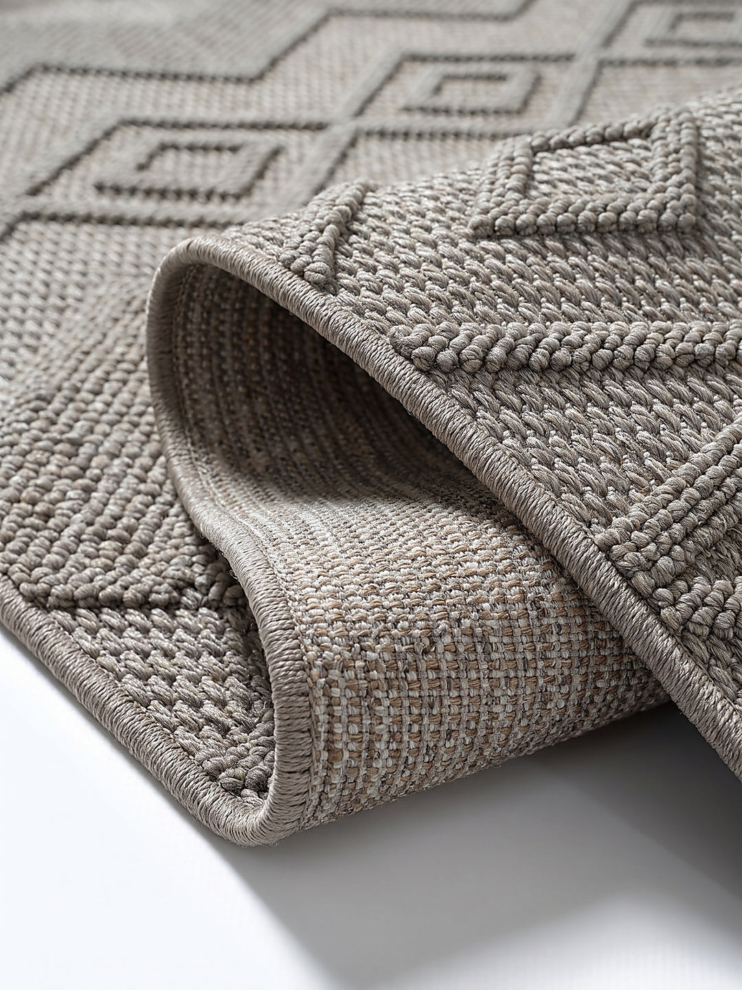 Teppich Beige Kante Verarbeitung_