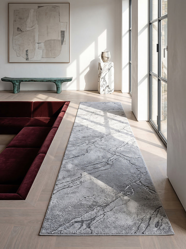 Teppich Grau Läufer im modernen Wohnzimmer_