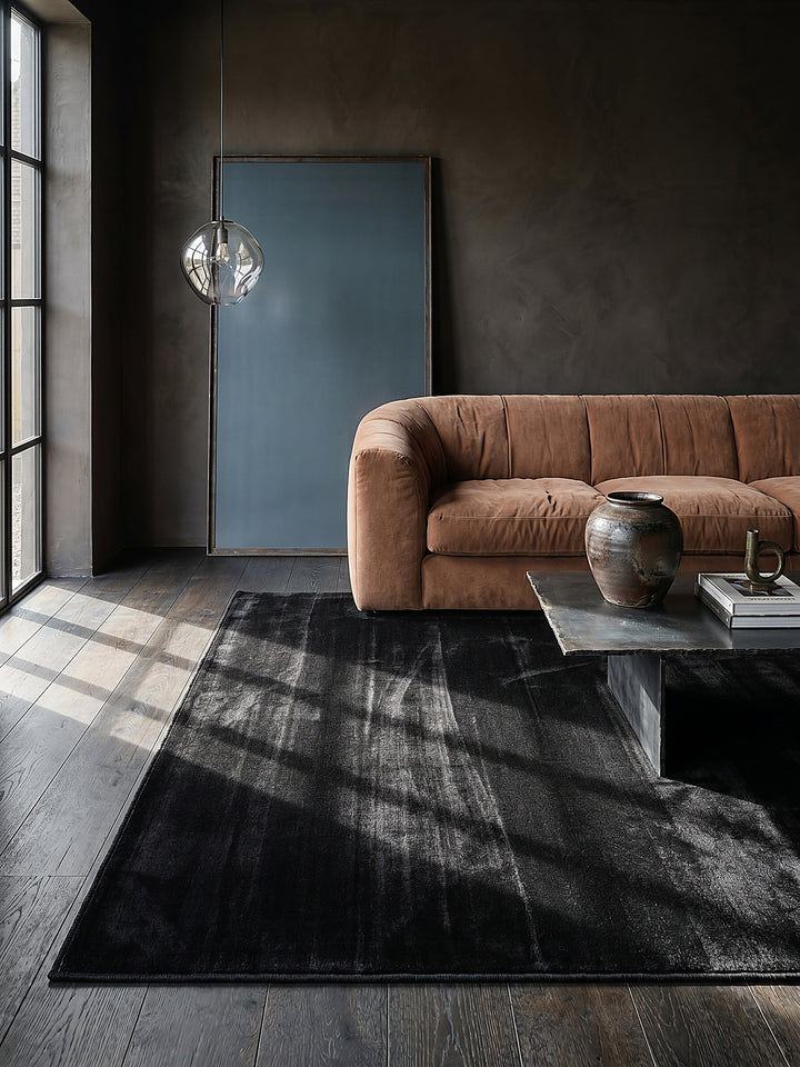 Teppich Schwarz rechteckig im modernen Wohnzimmer_