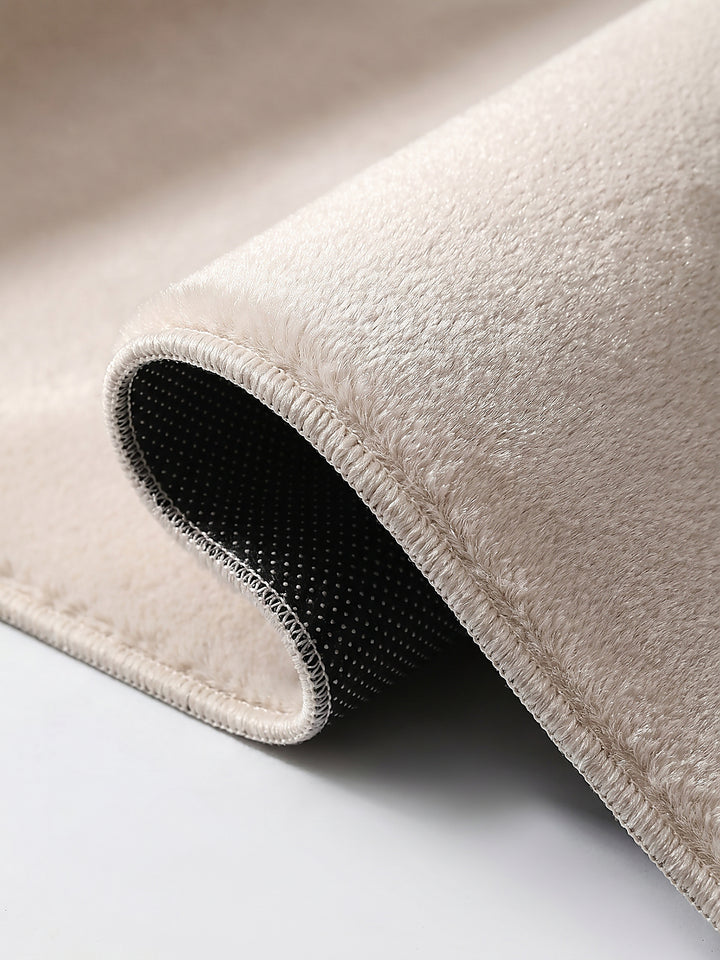 Teppich Beige Kante Verarbeitung_