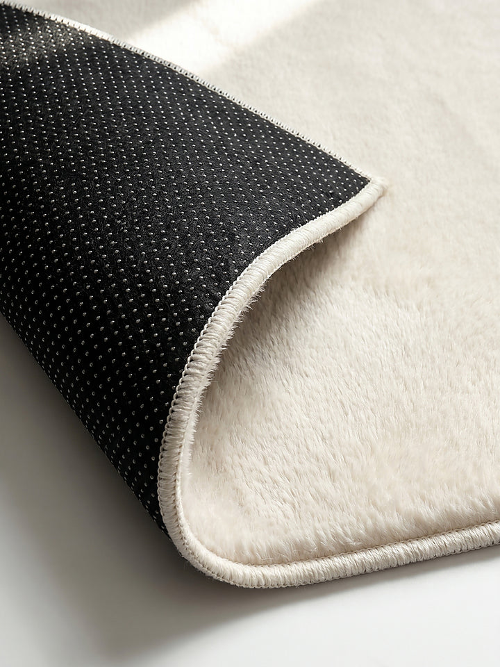 Teppich Creme Kante Verarbeitung_