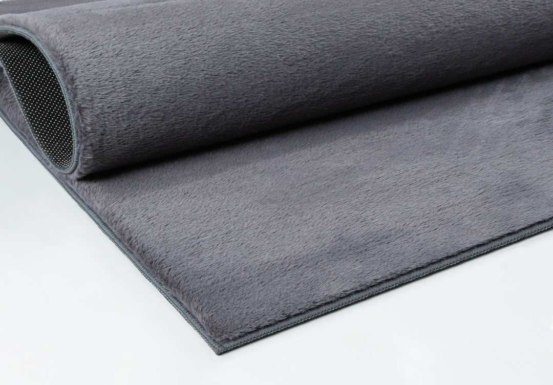 Kurzflorteppich Anthrazit unifarben im Wohnraum Polyester DOUBS Serie_