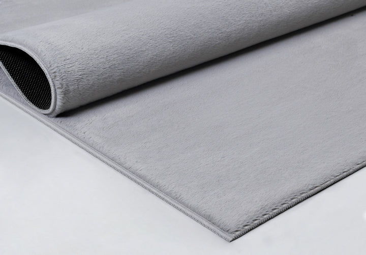Kurzflorteppich Grau unifarben Polyester im Wohnraum aus der DOUBS Kollektion_