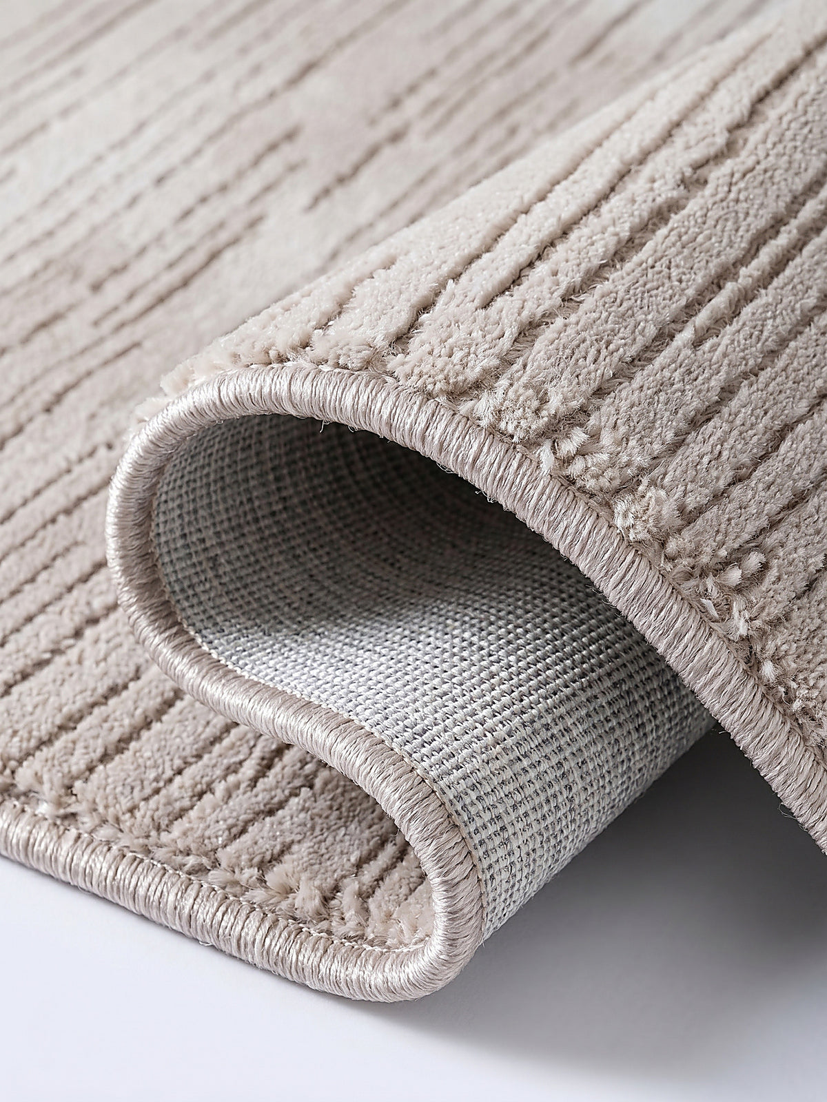 Teppich Beige Kante Verarbeitung_