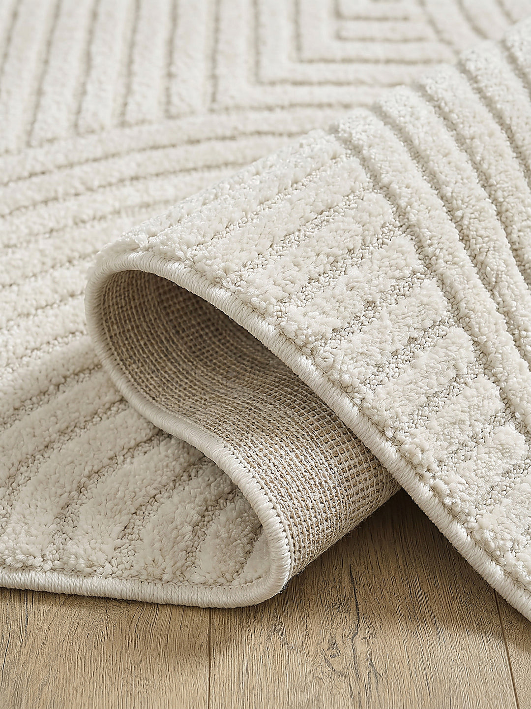 Teppich Creme Kante Verarbeitung_