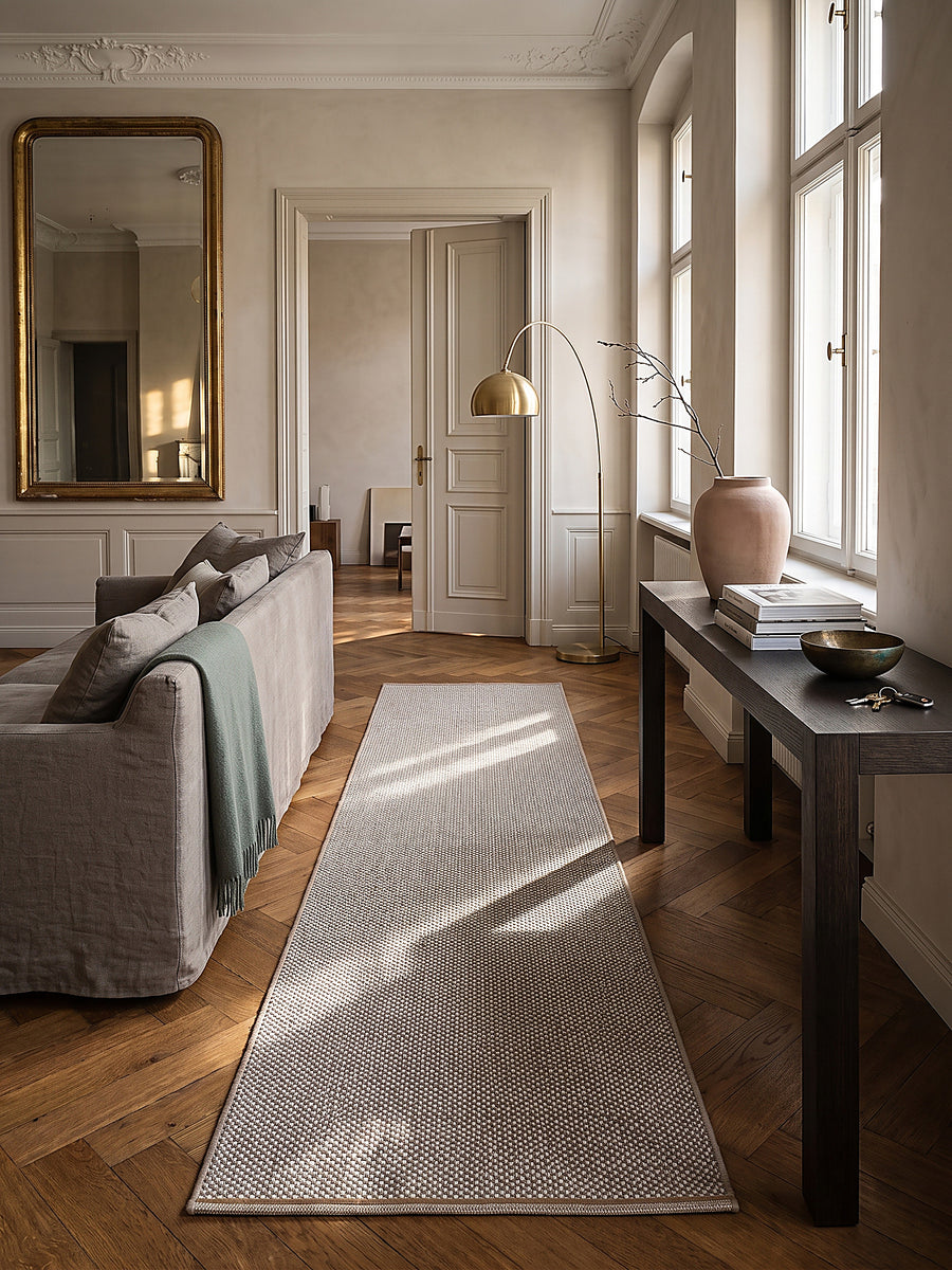 Teppich Beige Läufer im modernen Wohnzimmer_
