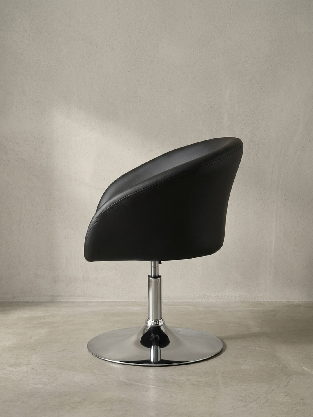 Lounge- &amp; Cocktailsessel Eiche Massivholz schwarz Design modern mit Höhenverstellung und Drehfunktion 62x55x84 cm Möbel Einrichtung Arbeitszimmer stilvoll zeitgenössisch elegant Wohnen_