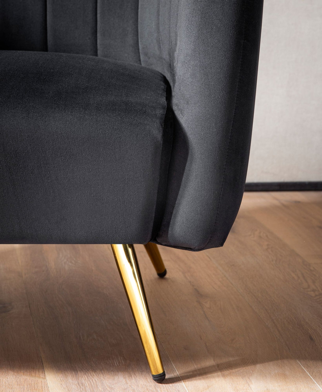 Loungesessel Samt Schwarz mit Metallgestell und Armlehnen