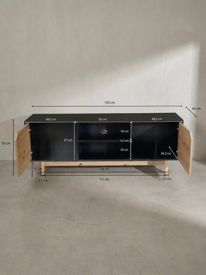 Technische Zeichnung des Lowboards in Schwarz und Eiche mit genauen Maßangaben von 150 cm Breite und den Innenabmessungen der Fächer._