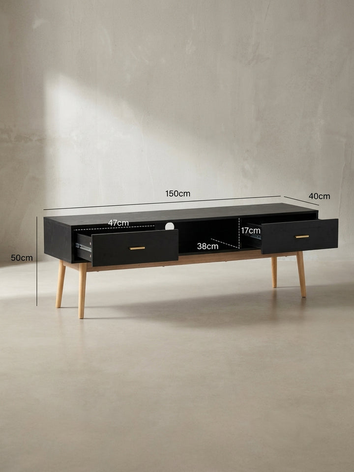 Technische Zeichnung des schwarzen TV-Lowboards mit genauen Maßangaben von 150x50x40 cm für eine präzise Raumplanung._