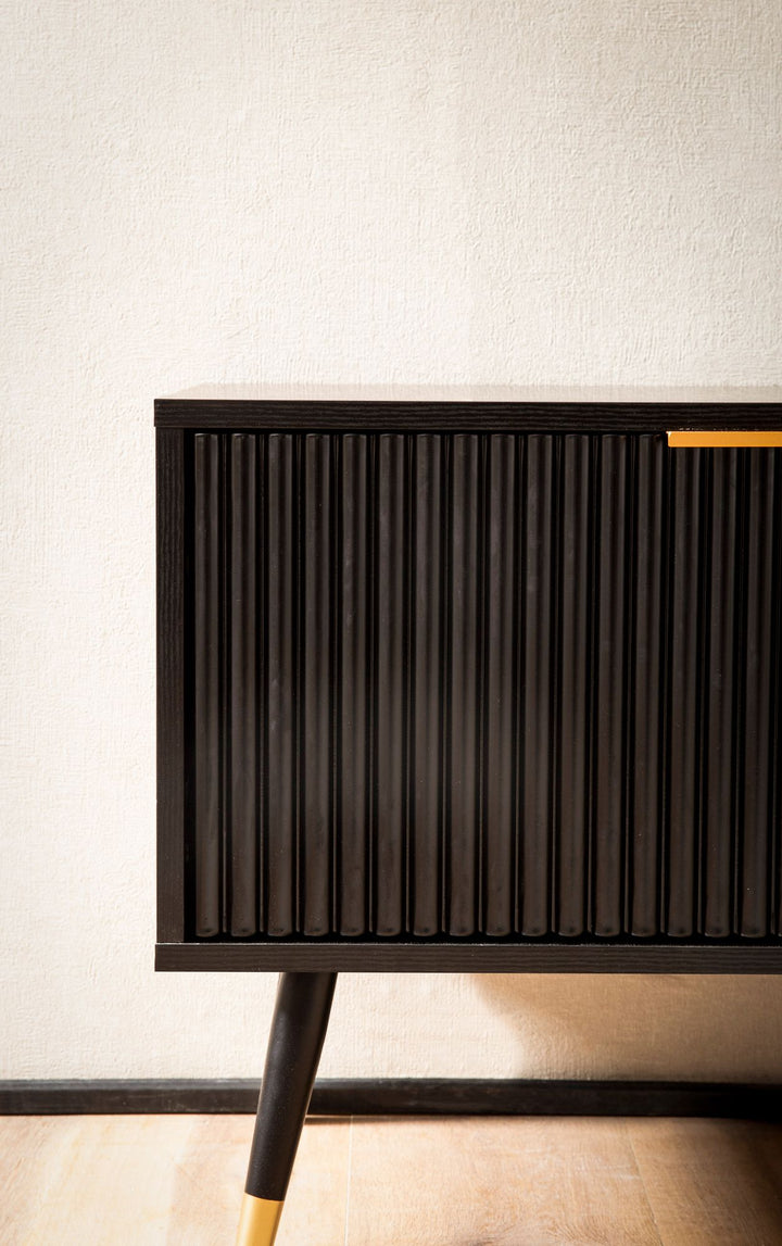 Lowboard Schwarz mit Eiche-Dekor 150x51x39 cm TV-Kommode Modern - Design TV-Schrank Hoch - Fernsehtisch Fernsehschrank mit Türen &amp;amp; Ablagefächern - Fernsehkommode Wohnzimmer_