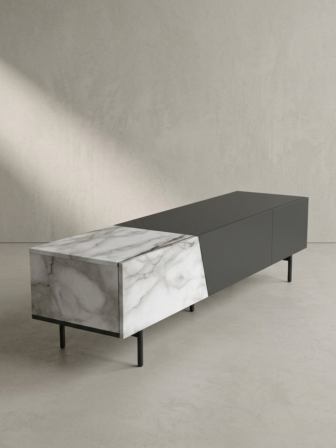Minimalistisches Fernseh-Lowboard im zweifarbigen Design als skulpturaler Blickfang für ein modern eingerichtetes Wohnzimmer_
