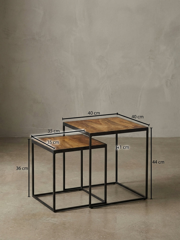 Technische Zeichnung des Satztisch-Sets mit genauen Maßen: großer Tisch 40x40x44 cm, kleiner Tisch 35x35x36 cm für die perfekte Raumplanung._