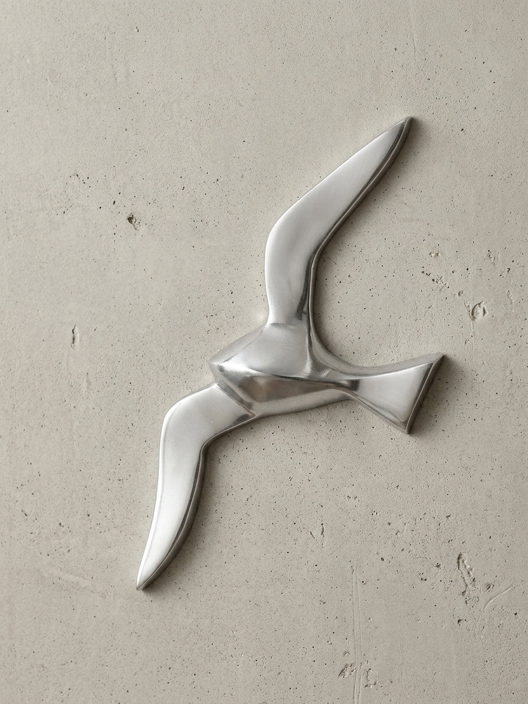 Seitenansicht Aluminium poliert hochwertig mit sichtbarer Materialstärke und Konstruktionsdetails 30x3x13 cm_