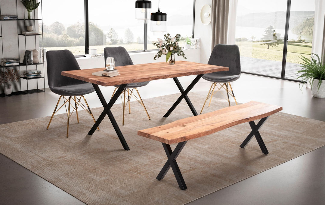 Esszimmertisch mit Naturkante - Goldbraune Akazienplatte auf X-Metallgestell - platzsparend für 4-6 Personen von Kadima Design_