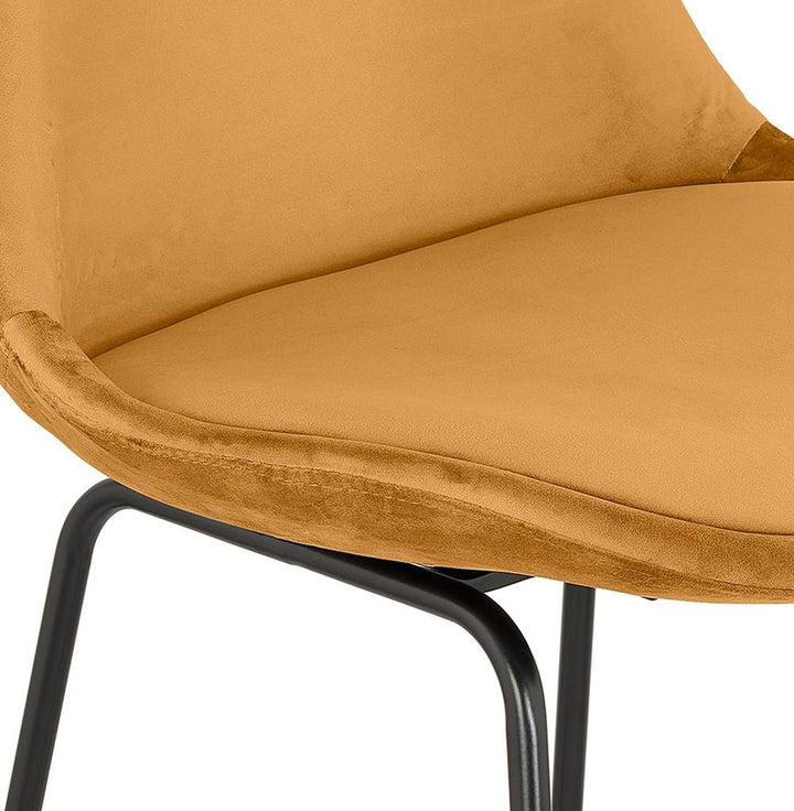 Rückenlehne des Küchenhockers - 40 cm hoch - senfgelber Samt - ergonomisch geformt - lebendiger Blickfang an der Theke - MINORO Stuhl_