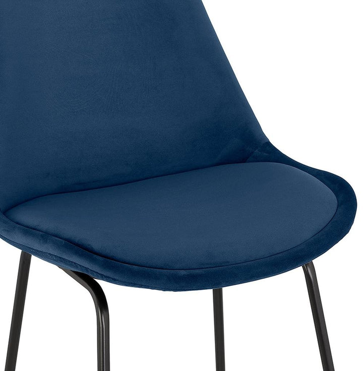 Blauer Samtbarhocker - 67 cm hoch - schwarzes Metallgestell - gepolsterte 40 cm Rückenlehne - Eyecatcher für moderne Küchen - MINORO MINI_