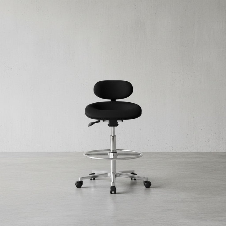 Modena Arbeitsstuhl_ Höhenverstellbare Sitzfläche/Rückenlehne_ PU-Formschaum_ Aluminium-Fußkreuz_ drehbar_ 100.000 Scheuertouren Stoff - KADIMA DESIGN_Größe_ 60x60x114 cm_