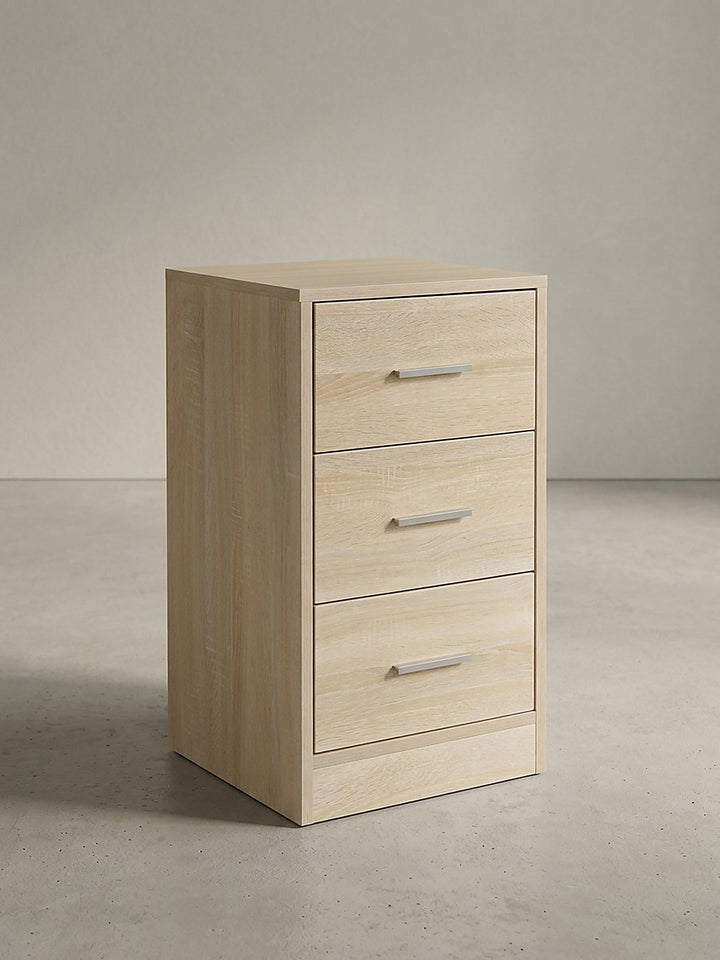 Gesamteindruck des kompakten 38x68x35 cm Nachttischs in heller Eichenoptik als praktische Ergänzung für ein aufgeräumtes Schlafzimmer._