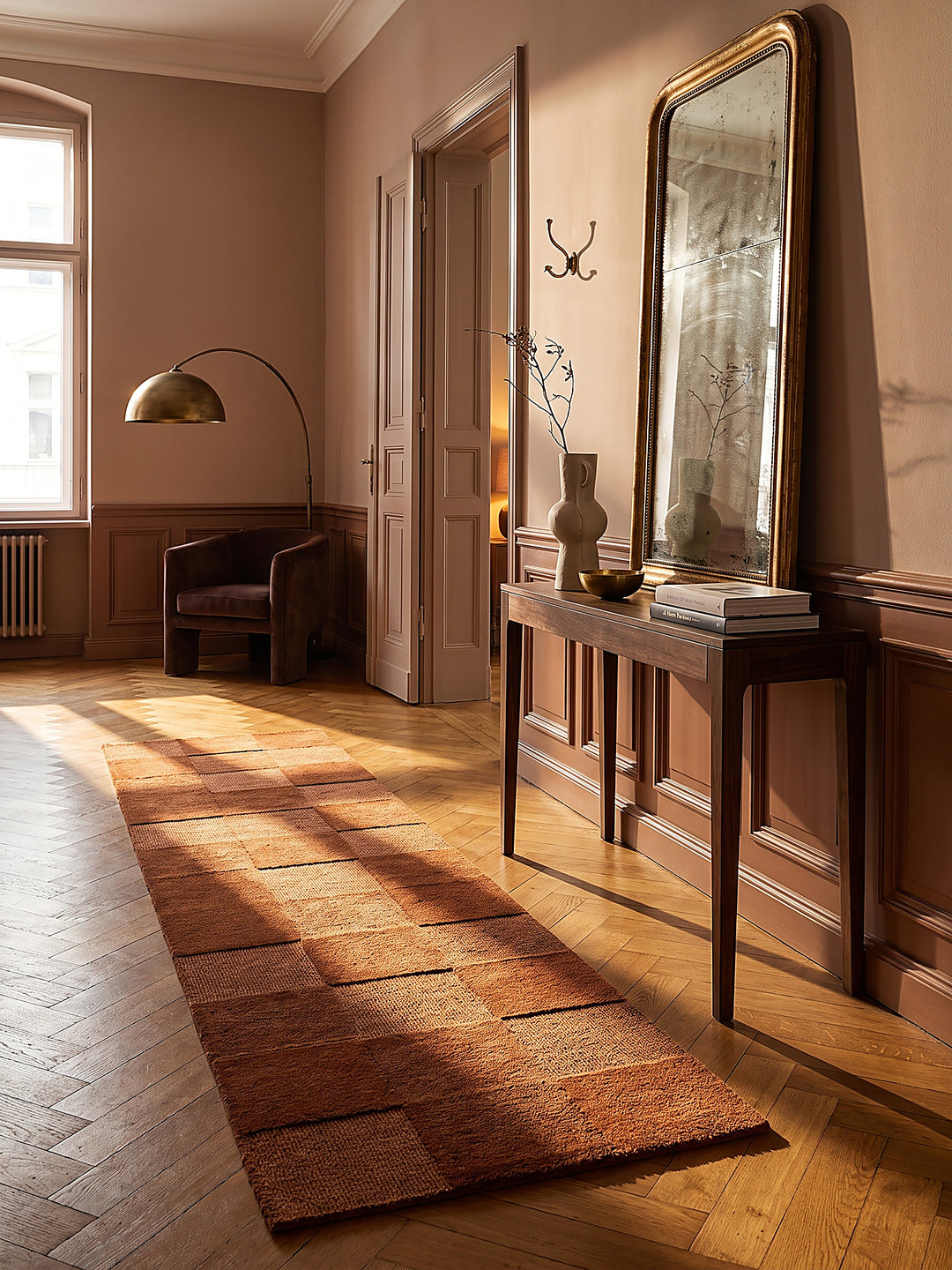 Teppich Terrakotta Läufer im modernen Wohnzimmer_