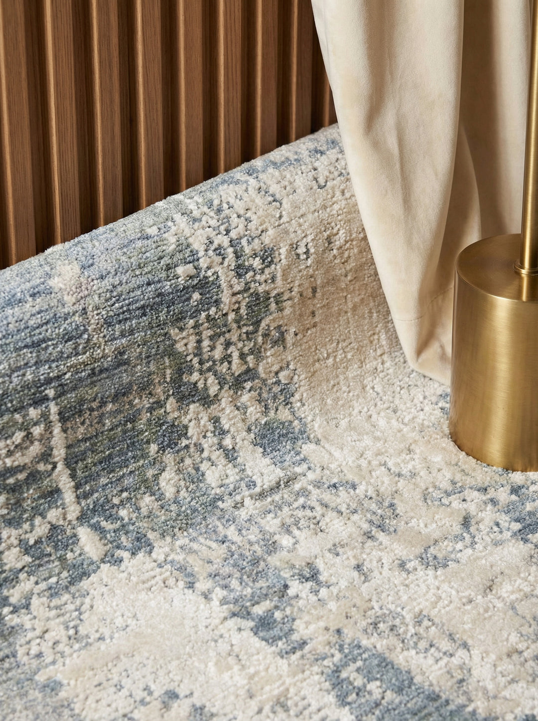 Teppich Modern Polyester - kühle Blautöne - rutschfest mit Baumwollrücken - Kadima Design_