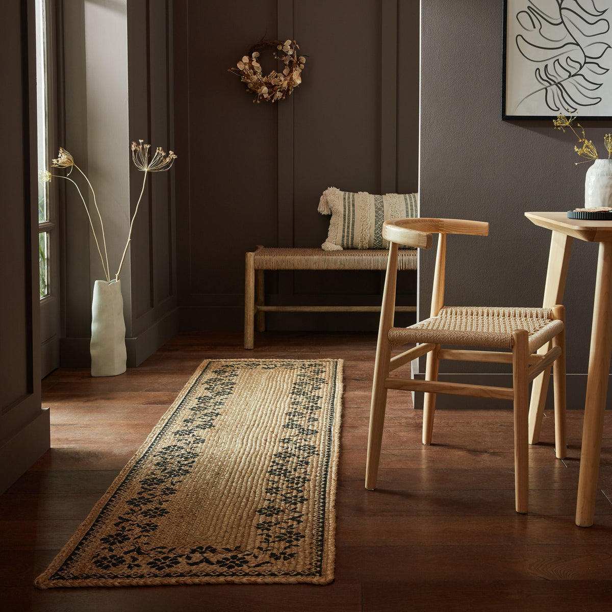 Jute-Teppich mit floralem Druck_Braun-Schwarz_Läufer_