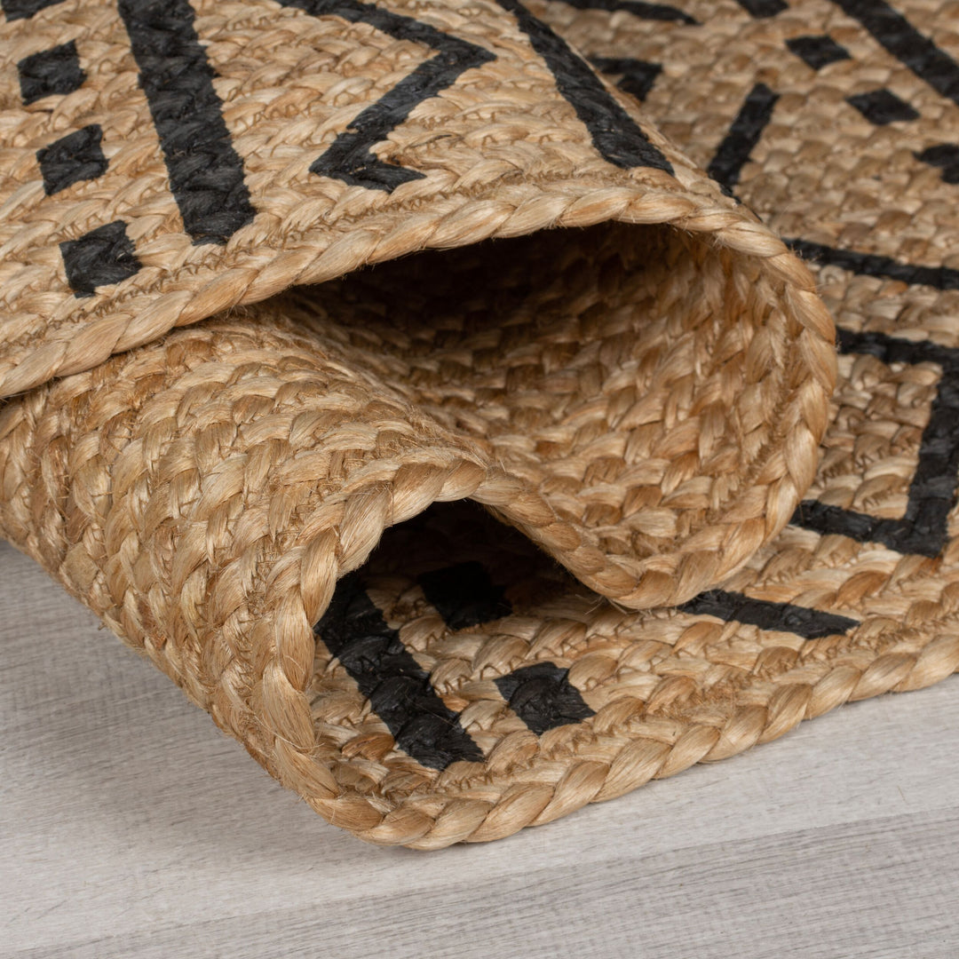 Nachhaltiger Jute-Teppich NEATH SCOTT mit geometrischem Muster von Kadima Design_Braun-Schwarz_#sku_BARK503119374562-BARK503119374563-BARK503119374564-BARK503119374565-BARK503119374566#