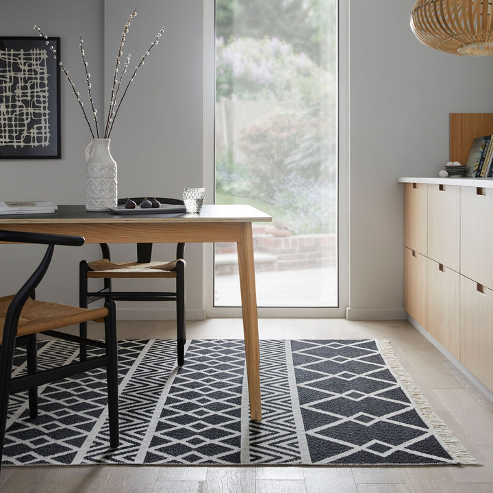 Nachhaltiger Wohnzimmer Teppich aus Mischfasern_Beige-Schwarz_Rechteckig_