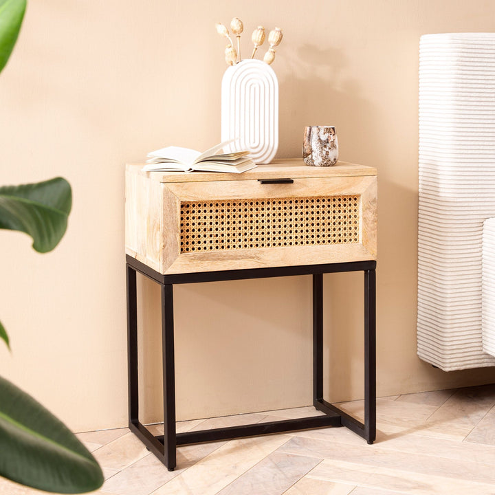 Nachttisch – Mango Massivholz/Rattan, 50x60x30 cm, 1 Schublade, Wiener Geflecht