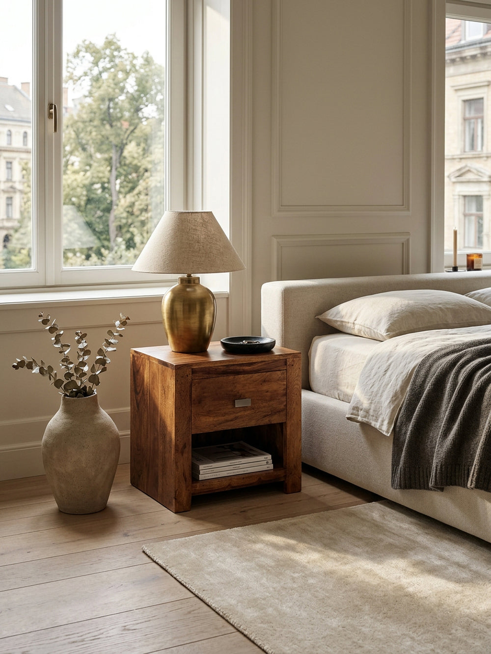 Rustikale Landhaus-Nachtkonsole aus massivem Sheesham-Holz_ mit Ablagefläche und Schublade_ eleganter chromfarbener Griff - KADIMA DESIGN_Größe_ 40x30x40 cm_