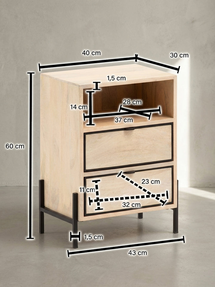 Nachttisch mit exakten Maßen 43x60x30 cm (BxHxT) zur perfekten Planung des Platzbedarfs im Schlafzimmer._