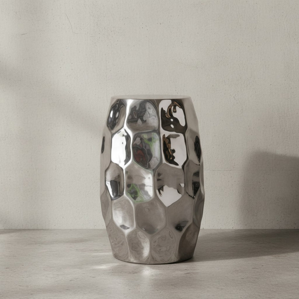 Orientalischer Beistelltisch ENNS_ Hammerschlag-Design_ Aluminium_ pflegeleicht - KADIMA DESIGN_Farbe_ Silber_ Größe_ 30x30x47 cm_