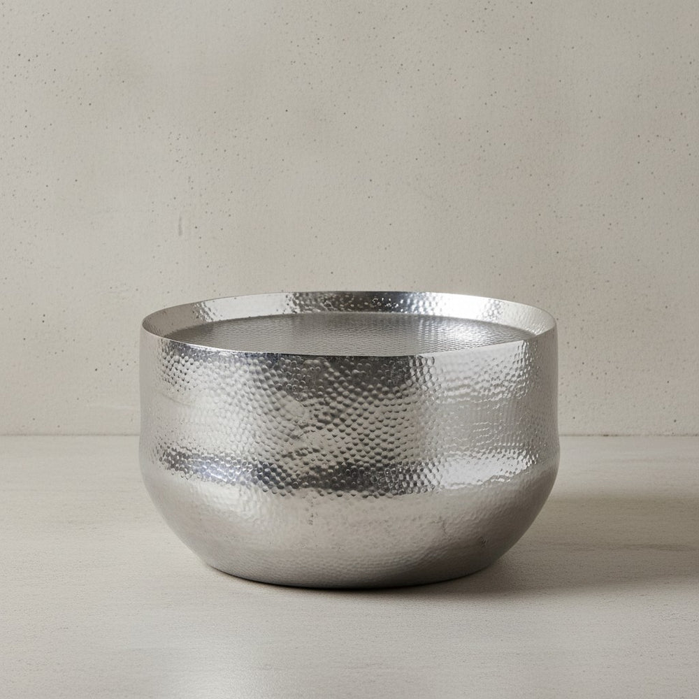 Orientalischer Couchtisch ANIENE_ Hammerschlag-Struktur_ Aluminium_ hohl_ 40 kg Belastung_ goldfarben lackiert - KADIMA DESIGN_Farbe_ Silber_ Größe_ 60x60x35 cm_