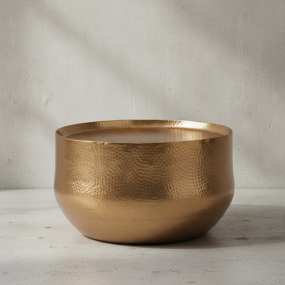 Orientalischer Couchtisch ANIENE_ Hammerschlag-Struktur_ Aluminium_ hohl_ 40 kg Belastung_ goldfarben lackiert - KADIMA DESIGN_Farbe_ Gold_ Größe_ 60x60x35 cm_