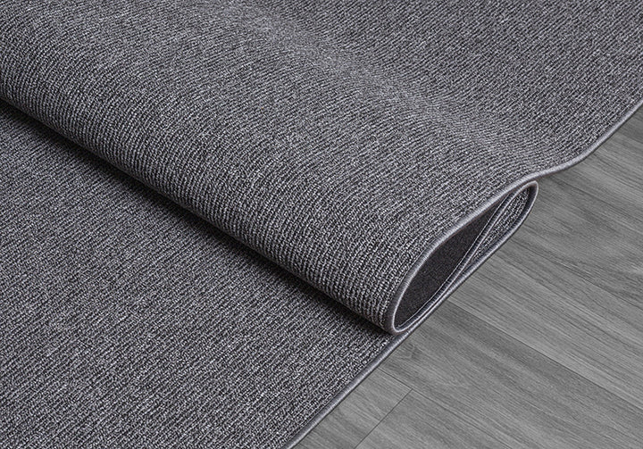Niederflorteppich Anthrazit als Blickfang der Raumgestaltung aus Polyester aus der COLFOSCO Kollektion_
