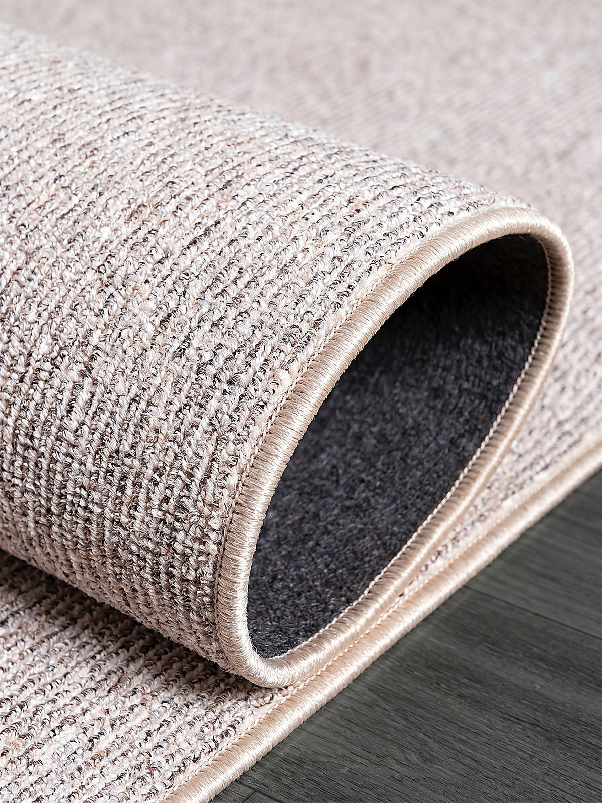 Teppich Beige Kante Verarbeitung_