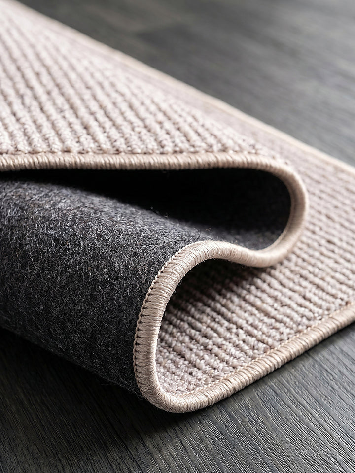 Teppich Beige Kante Verarbeitung_