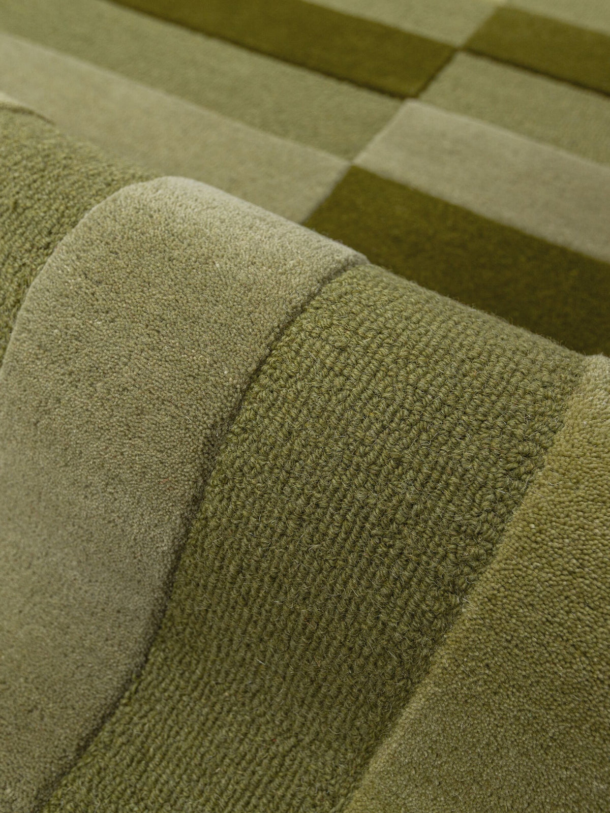 Teppich Olivgrün Wool Raumgestaltung Inneneinrichtung LUNAN_