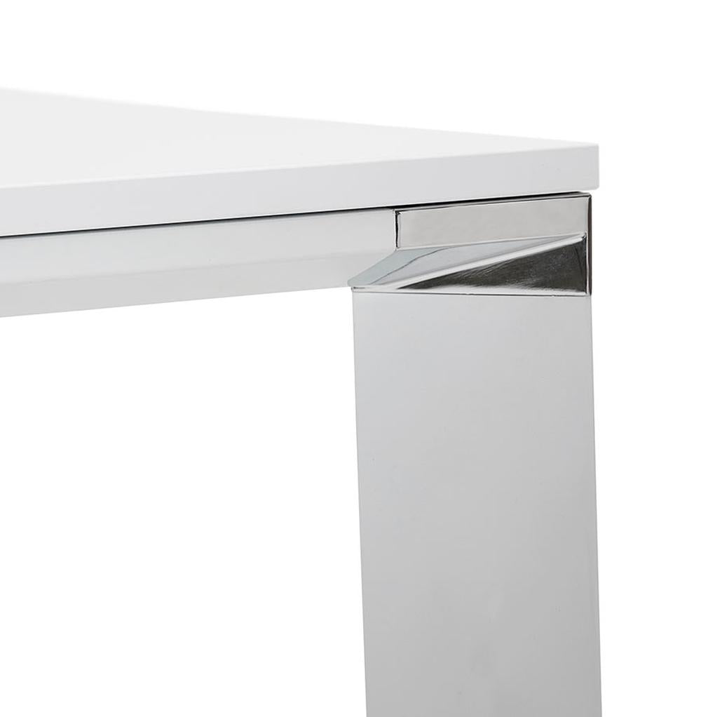 Büromöbel im Einsatz - Minimalistisches Design - maximale Funktionalität - schafft eine professionelle Arbeitsatmosphäre in jedem Raum - Kadima Design_