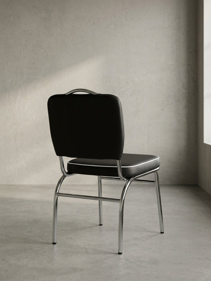Esszimmerstuhl aus Kunstleder schwarz 47x45x90 cm mit Polsterung Design Möbel Einrichtung modern stilvoll robust hochwertig Premium Wohnen Interior Zuhause Wohnzimmer elegant langlebig_