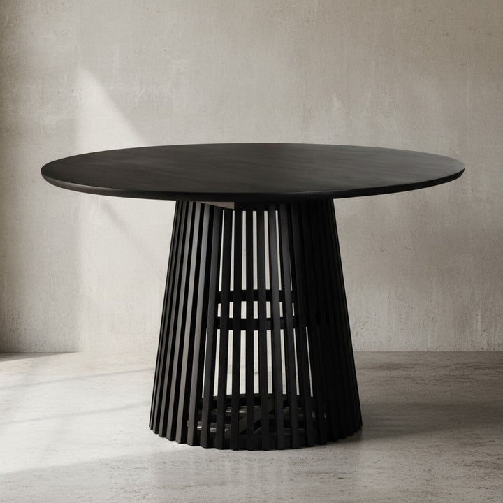 Runder Esstisch 120 cm aus Mangoholz mit schwarzem Lamellengestell - modern-skandinavisches Design für 4 Personen von Kadima Design_