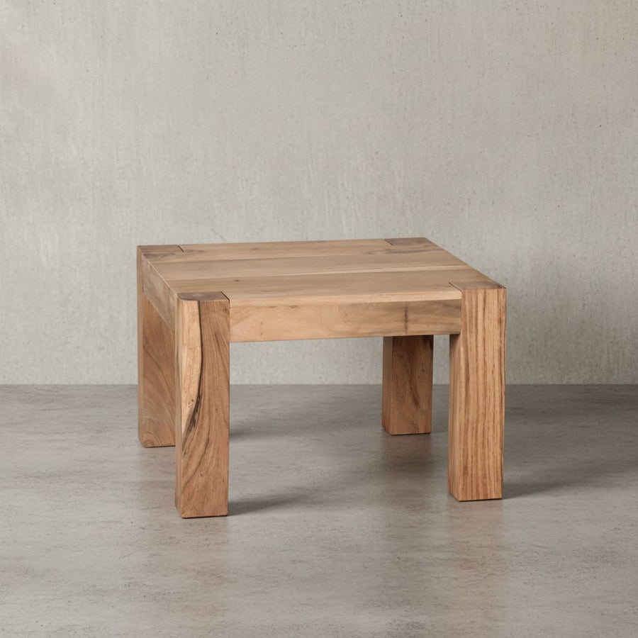 Rustikaler Couchtisch NAKO_ Akazienholz_ quadratisch_ handgefertigt_ pflegeleicht - KADIMA DESIGN_Farbe_ Beige_ Größe_ 60x60x40 cm_