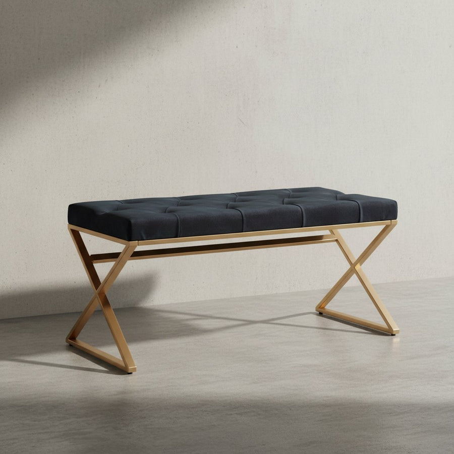 Samt Sitzbank im Chesterfield-Stil_ Schwarz_ robustes goldfarbenes Metallgestell_ üppige Sitzfläche - KADIMA DESIGN_Größe_ 90x44x46 cm_