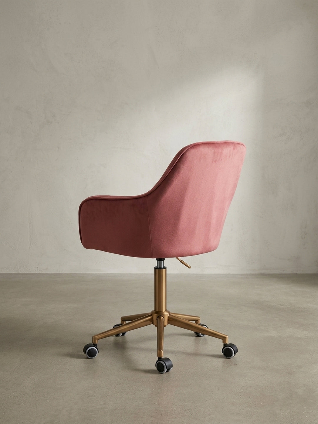 Bürostuhl aus Samt rosa 54x52x105 cm mit Rollen und Höhenverstellung Design Möbel Einrichtung modern stilvoll robust hochwertig Premium Home Office Wohnen Interior Zuhause Wohnzimmer elegant_