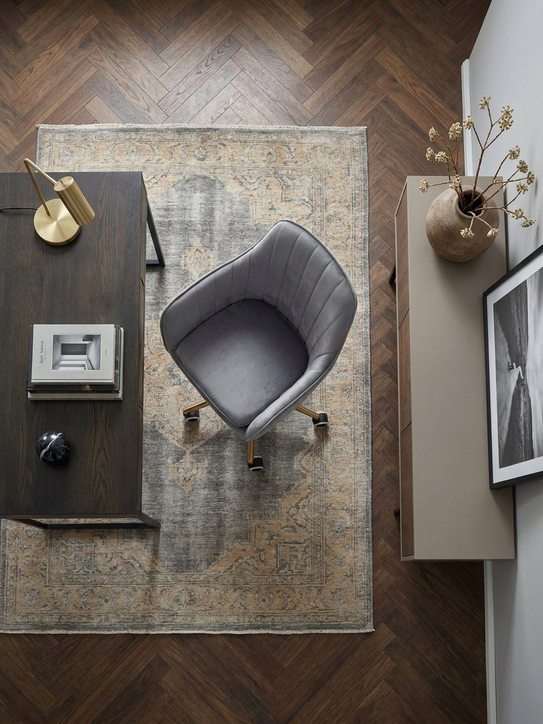 Bürostuhl Samt grau 54x52x105 cm Wohnidee Home Office Einrichtungsidee stilvoll kombinieren mit Rollen und Höhenverstellung Design Möbel Inspiration Wohnen Interior Zuhause Wohnzimmer modern_