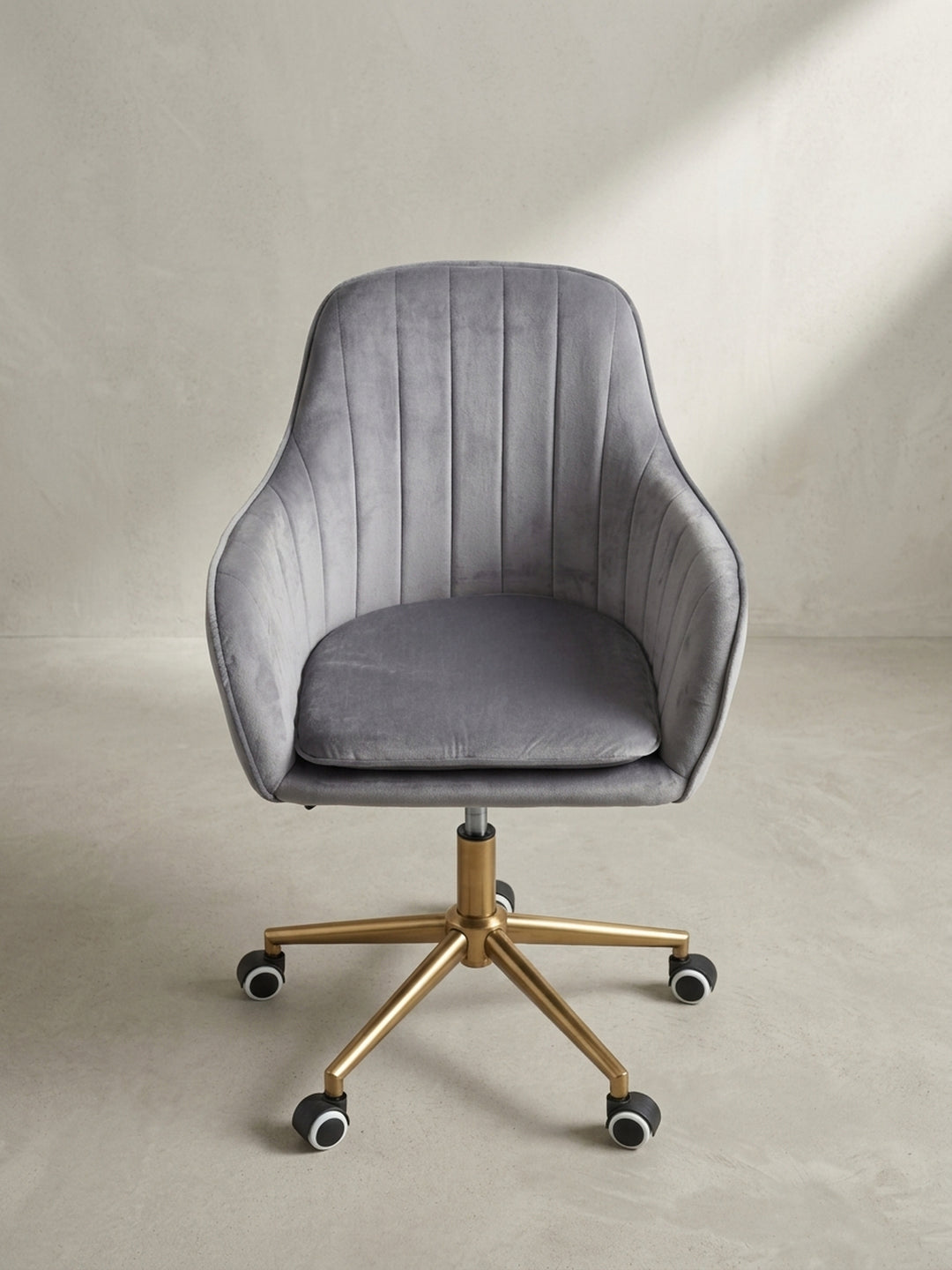 Bürostuhl Samt grau 54x52x105 cm robust langlebig mit Rollen und Höhenverstellung Möbel Wohnen Design Einrichtung modern Premium Home Office Interior Zuhause Wohnzimmer hochwertig elegant_