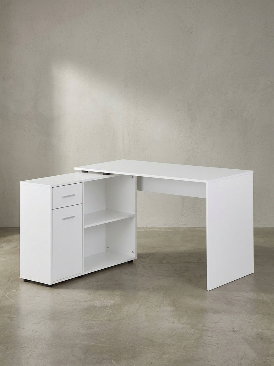 Minimalistischer Winkelschreibtisch aus weißem Holzwerkstoff in der leicht schrägen Seitenansicht mit sichtbaren und tiefen Ablagefächern_