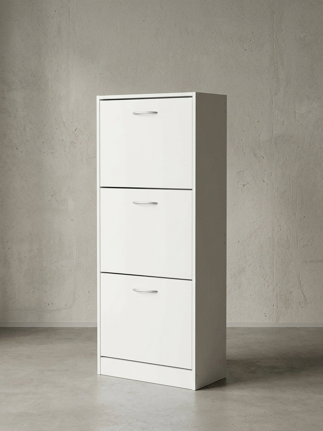 Schuhschrank aus Eiche Massivholz 50x24x125 cm Studioaufnahme zeigt Gesamtform und Materialcharakter_