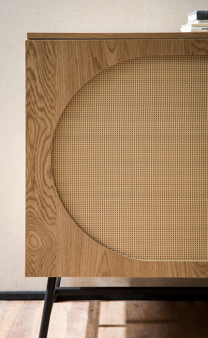 Sideboard – Eiche-Dekor/Rattan, 140x80x40 cm, 2 Türen, 3 Schubladen, hoch